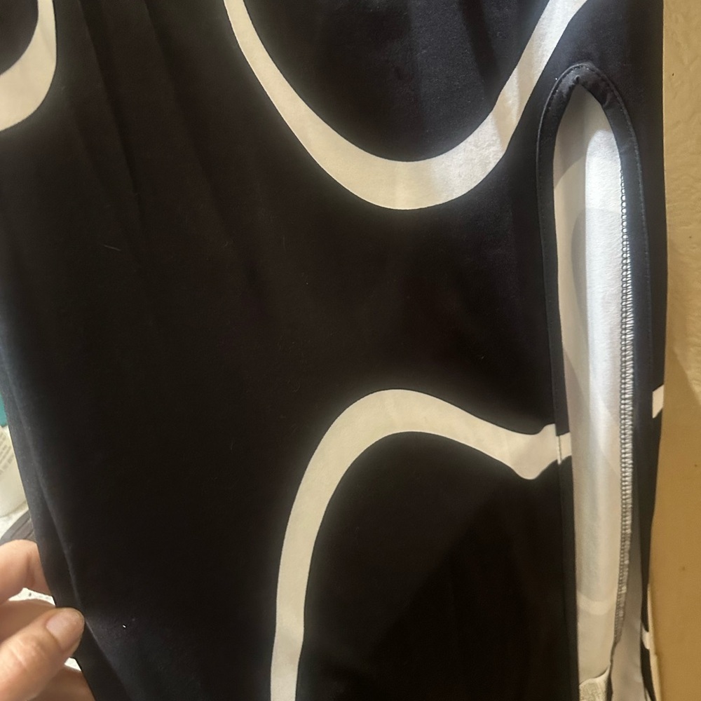 Black & White One-Shoulder Cutout Maxi Dress - Picture 4 of 4